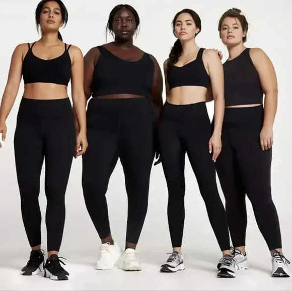 Black Leggings -Large - Picture 4 of 4